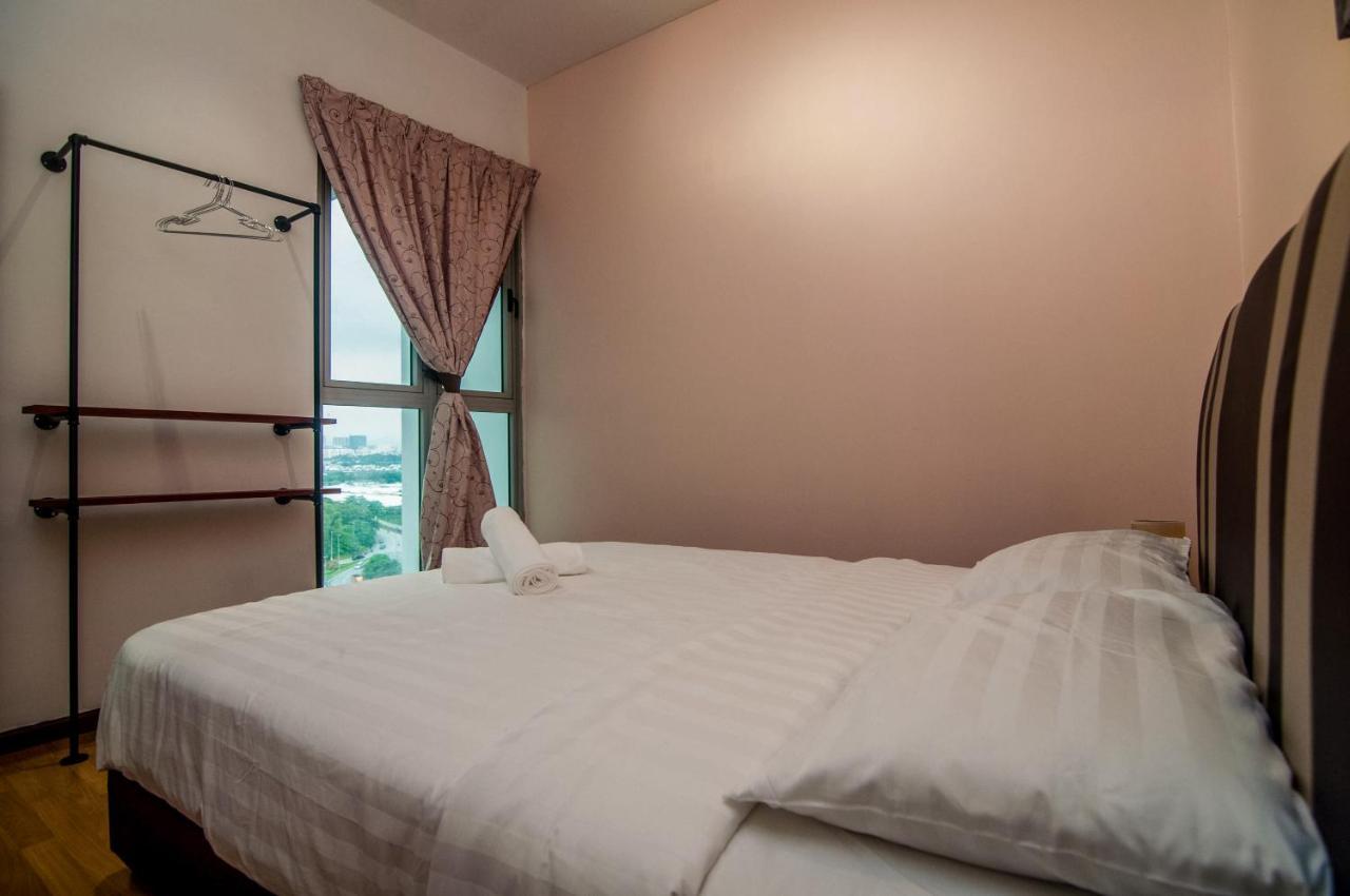 Flora Residence One South By Idealhub Seri Kembangan Zewnętrze zdjęcie